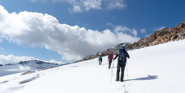 Senderismo Cima Montaña Nieve Glaciar Extrema Caminata — Foto de Stock