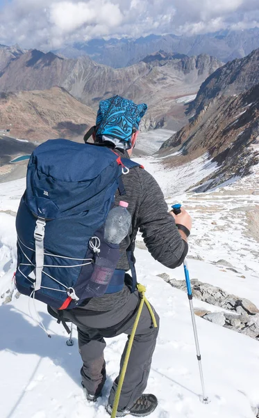 Senderismo Cima Montaña Nieve Glaciar Extrema Caminata — Foto de Stock