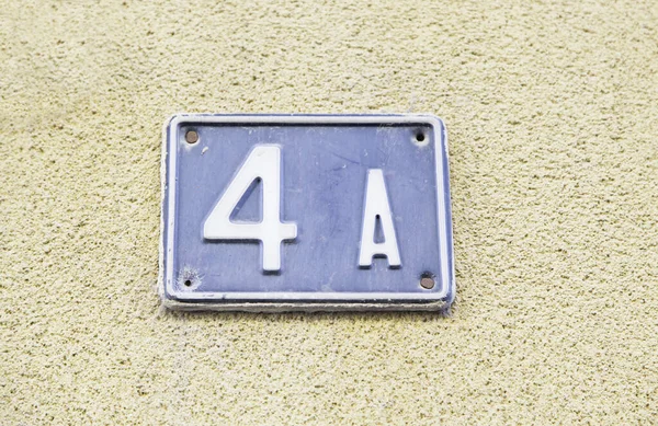 Numéro Quatre Sur Mur Une Maison Détail Certain Nombre Informations — Photo