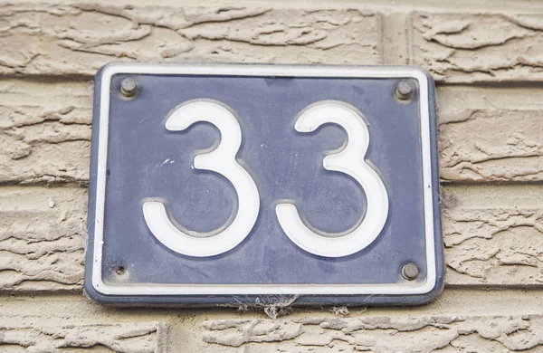 Номер Тридцать Три Стене Дома Подробная Информация Нечетное Число — стоковое фото