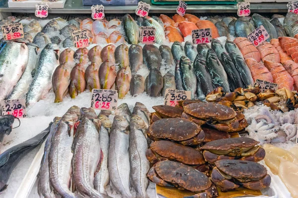Lagostins Polvos Outros Peixes Para Venda Num Mercado Londres — Fotografia de Stock