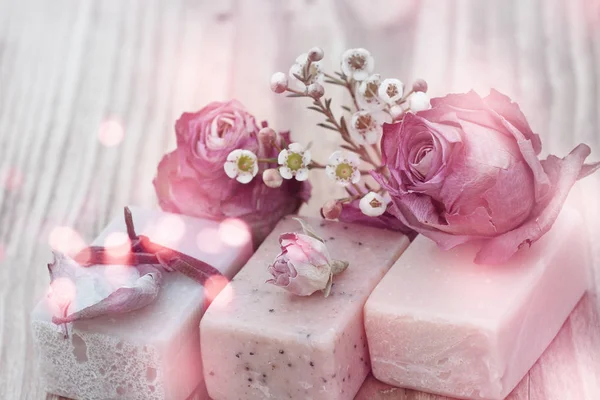 Natuurlijke Zeep Met Roze Rozen Vintage Styl Voor Schoonheidsverzorging Wellness — Stockfoto