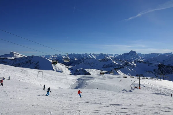 Pistas Esquí Diedamskopf Bosque Bregenz Con Vistas Muchas Montañas Nevadas —  Fotos de Stock