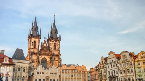 Praça Cidade Velha Praga Com Magníficas Casas Cidade Igreja — Fotografia de Stock