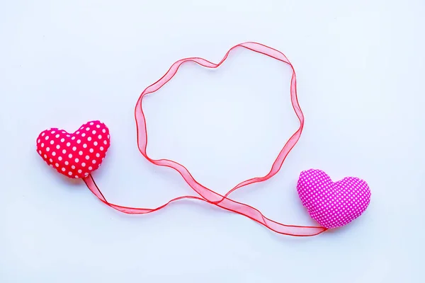 Valentijnsdag Harten Met Linten Witte Achtergrond — Stockfoto