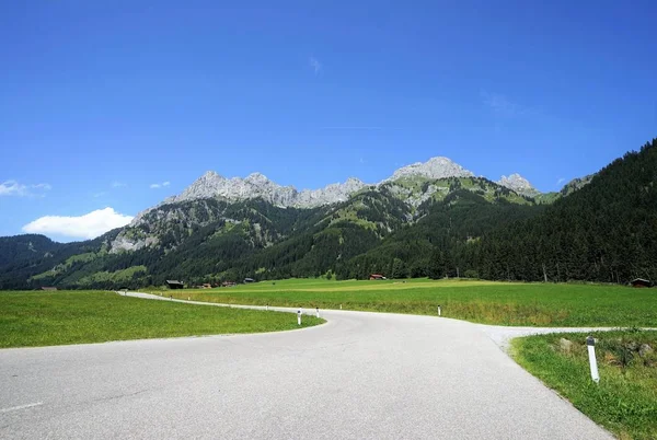 Weg Tiroolse Alpen — Stockfoto