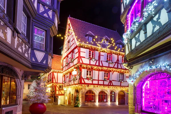 Traditionele Elzasser Vakwerk Huizen Oude Stad Van Colmar Versierd Verlicht — Stockfoto