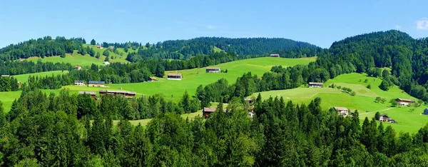 奥地利希提索北部绿色山区农村全景 — 图库照片