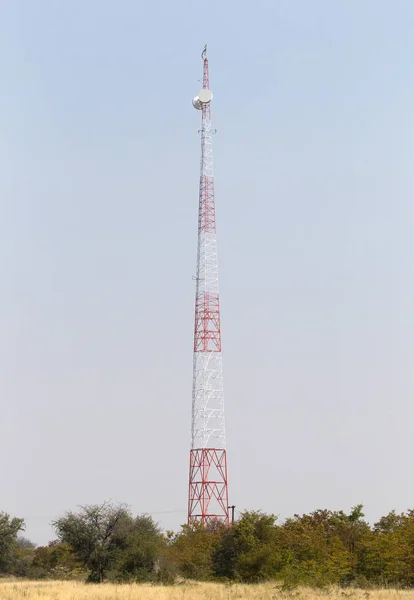 Mobiele Telefoon Toren Mobiele Cel Site Met Blauwe Lucht Achtergrond — Stockfoto