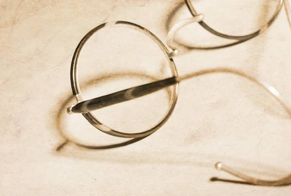 孤立したヴィンテージグラス 20世紀初頭のメガネ — ストック写真