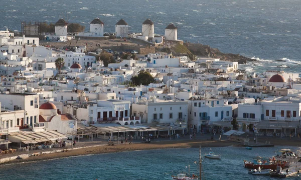 Panoramautsikt Över Staden Mykonos Hamn Med Berömda Väderkvarnar Från Ovanstående — Stockfoto