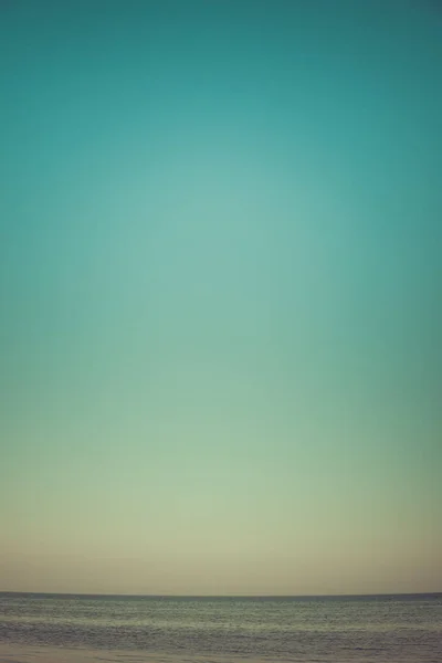 Морской Пейзаж Спокойного Океана Голубым Небом Солнечный День — стоковое фото