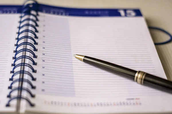 Bolígrafo Negro Cuaderno Espiral Abierto Concepto Negocio Programación — Foto de Stock