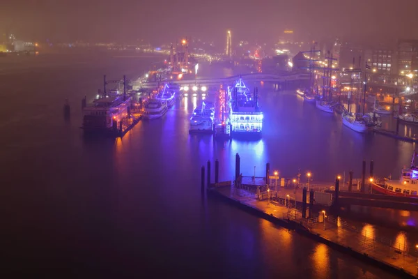 Kann Man Den Hamburger Hafen Bei Nacht Durch Den Blick — Stockfoto
