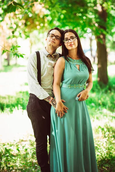 Beautiful Young Couple Park Background — Stock Photo, Image