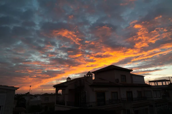 从西班牙托雷维耶哈看 地中海上空的日出 — 图库照片