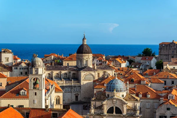 Vista Cityscape Dubrovnik Croácia Com Torre Relógio Igreja Blaise Catedral — Fotografia de Stock