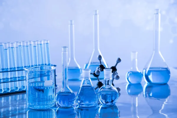 Glaswerk Laboratoriumbekers Wetenschappelijk Experiment — Stockfoto