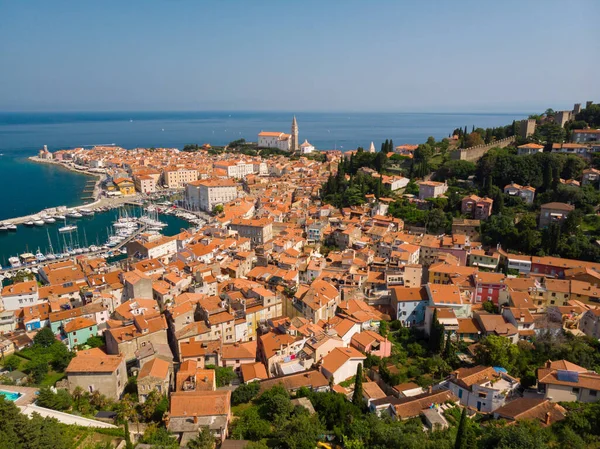 Flygfoto Över Gamla Staden Piran Strålande Sommardag Adriatiska Havet Vackra — Stockfoto