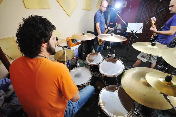 Drums Muziekspeler Thuis Garage Training Praktijk — Stockfoto