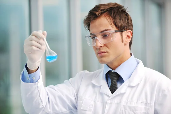 Pesquisa Ciência Estudantes Medicina Pessoas Laboratório Brilhante Representando Química Educação — Fotografia de Stock