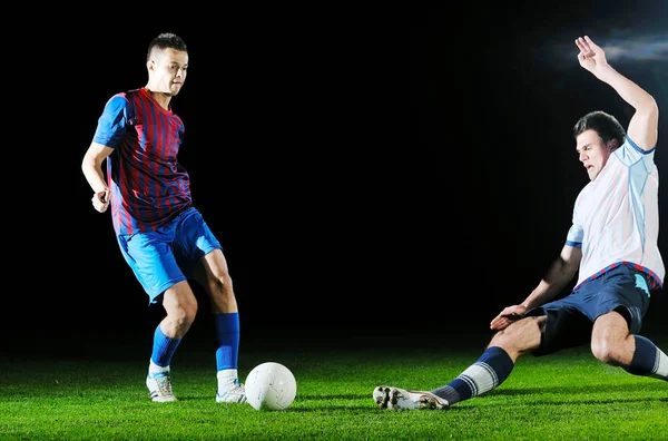 Competencia Acción Correr Saltar Duelo Futbolistas Estadio Fútbol Por Noche — Foto de Stock