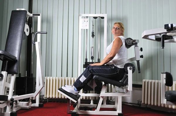Reife Gesunde Frau Trainiert Fitness — Stockfoto