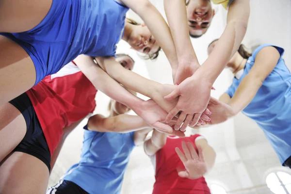 Voleibol Juego Deporte Con Grupo Jóvenes Hermosas Chicas Interior Deporte — Foto de Stock