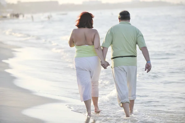 Happy Senior Äldre Äldre Människor Par Har Romantisk Tid Stranden — Stockfoto