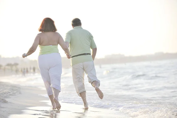 Feliz Adulto Mayor Personas Mayores Pareja Tienen Tiempo Romántico Playa — Foto de Stock