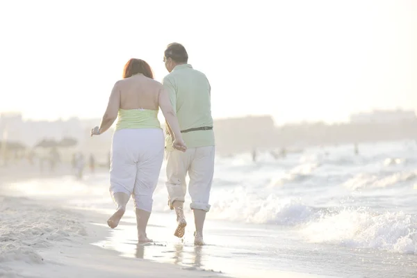 Feliz Adulto Mayor Personas Mayores Pareja Tienen Tiempo Romántico Playa — Foto de Stock