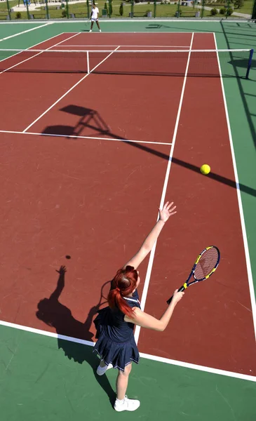 Mujer Forma Joven Jugar Tenis Aire Libre Campo Tenis Naranja — Foto de Stock