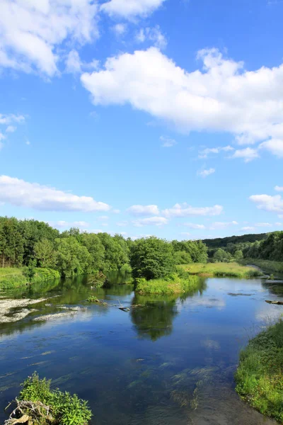 Kilátás Folyóra Nyáron — Stock Fotó