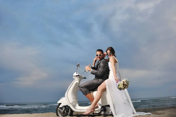 Wedding Sce Bride Groom Just Married Couple Beach Ride White — Stock Photo, Image