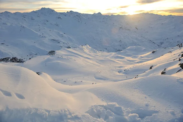 Berg Sneeuw Verse Zonsondergang Ski Oord Frankrijk Val Thorens — Stockfoto