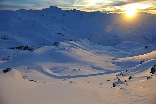 Berg Sneeuw Verse Zonsondergang Ski Oord Frankrijk Val Thorens — Stockfoto