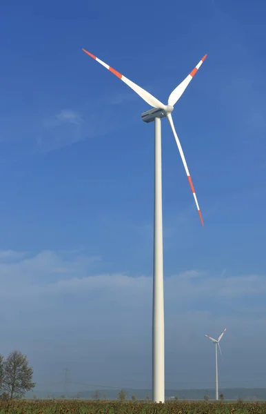 Wind Turbine Generating Eco Friendly Renewable Electricity Energy Blue Sky — Stock Photo, Image