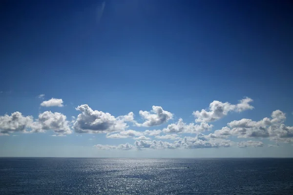 Zachmurzone Niebo Morze — Zdjęcie stockowe