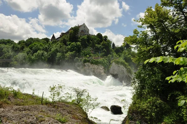 Rhine Falls Menawarkan Banyak Perspektif — Stok Foto