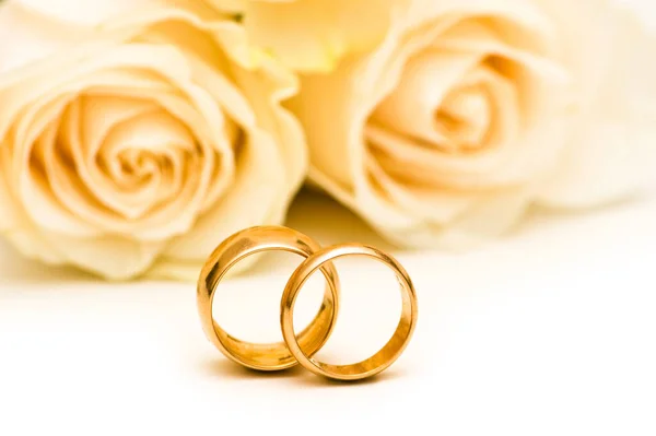 Roses Wedding Ring Isolated White — Stock Photo, Image
