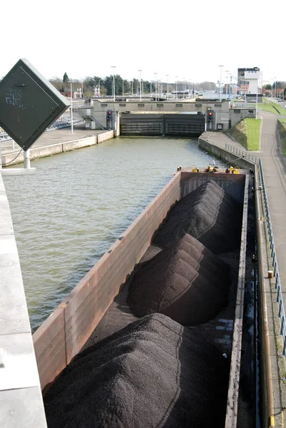 Sluss Albert Kanalen Ligger Wijnegem Nära Antwerpen — Stockfoto