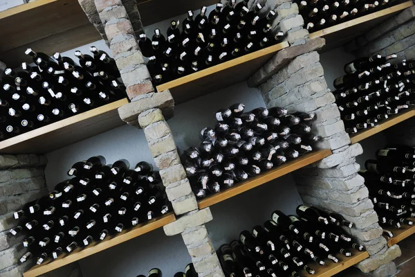 Bar Vignes Undergraund Avec Nombreuses Bouteilles Vin Différentes — Photo