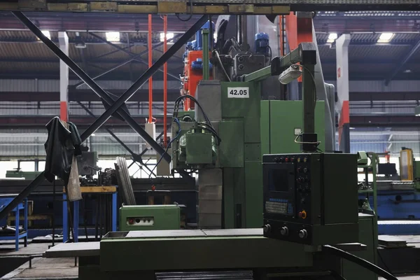 Demir Çelik Nşaat Makine Parçaları Modern Fabrika Kapalı Salonu — Stok fotoğraf
