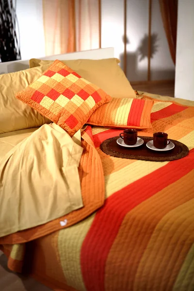 Подушки Одеяло Кровати Спальне — стоковое фото