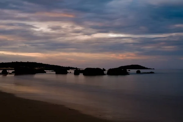 Twilight Sunset Beach Long Exposure Rock Formation Water — Stock Photo, Image