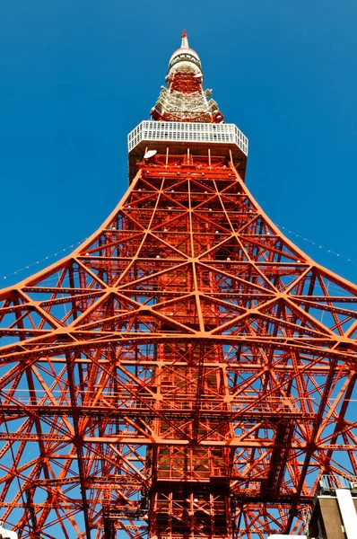 Tokio Wieża Stoi Błękitne Niebo Bez Chmur — Zdjęcie stockowe