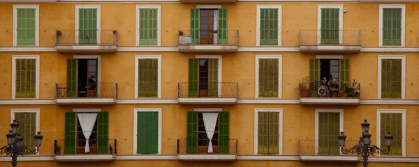 Yellow Facade Palma — Stock Photo, Image