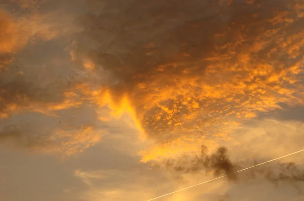 Hermoso Cielo Azul Con Nubes Blancas — Foto de Stock