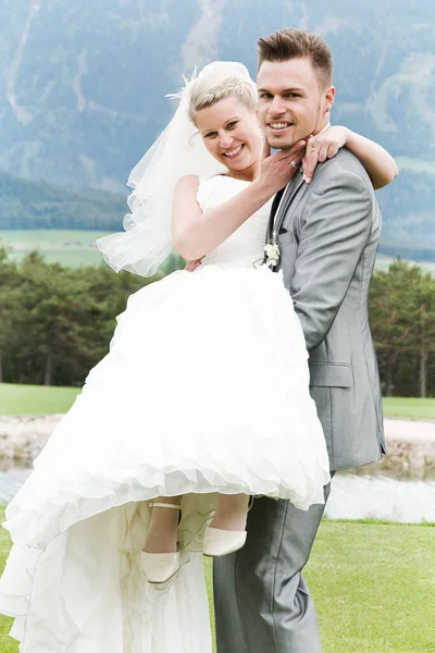 Pretty Bride Groom Celebrating Wedding — Stock Photo, Image