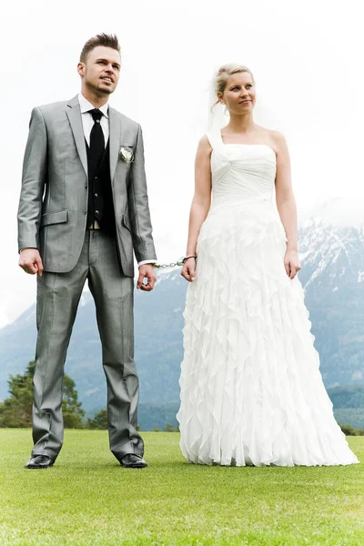 Pretty Bride Groom Celebrating Wedding — Stock Photo, Image
